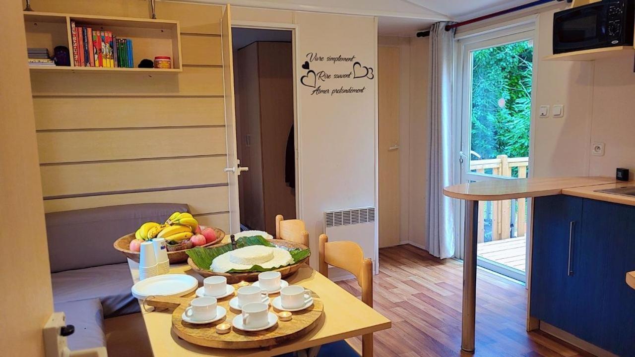 Camping Marvilla Parks -Parc Des Roches 91530 Saint-Cheron Bagian luar foto
